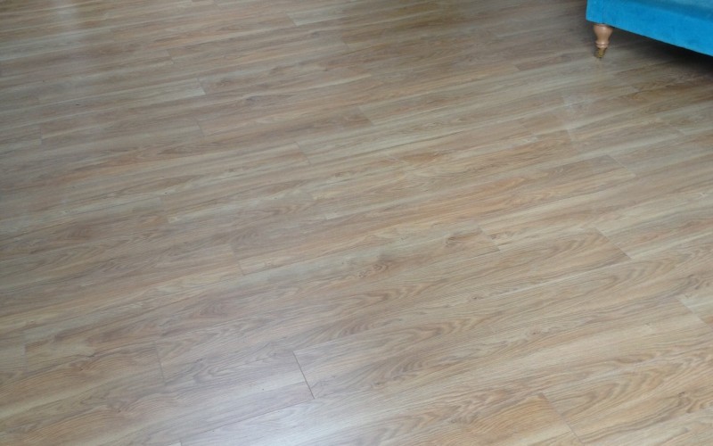 #pb_rslider_caption-1-13 Laminate floor 4