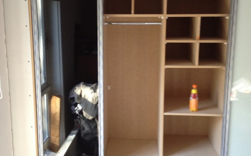 #pb_rslider_caption-1-11 Sliding doors and shelves